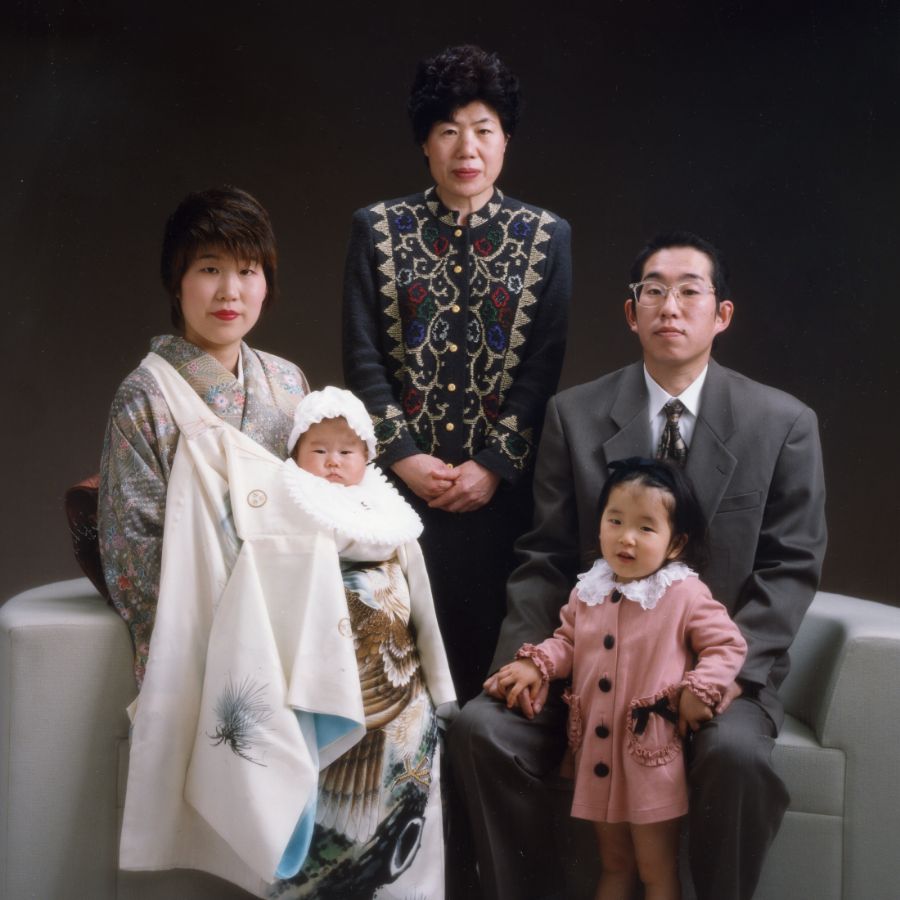 1997年家族写真5人写し赤ちゃんお宮参り