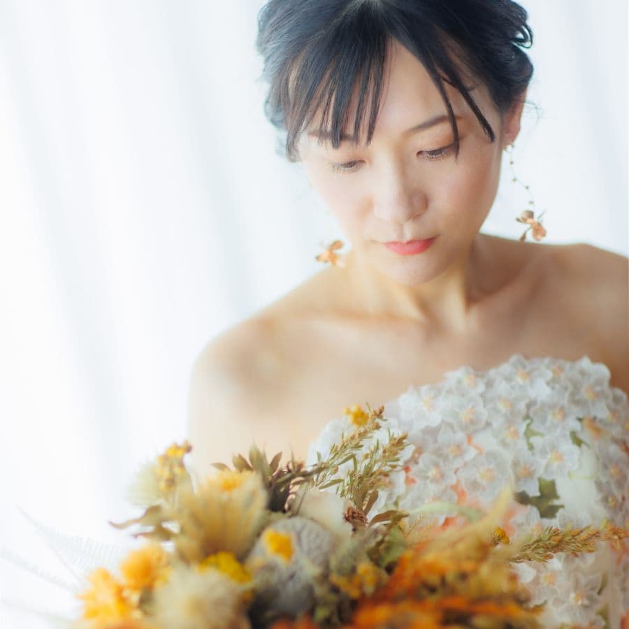 スタジオにて新婦1人アップ