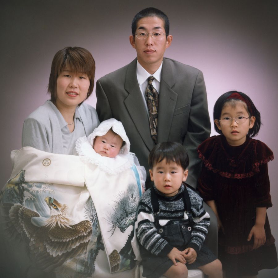 5人家族写真赤ちゃんお宮参り